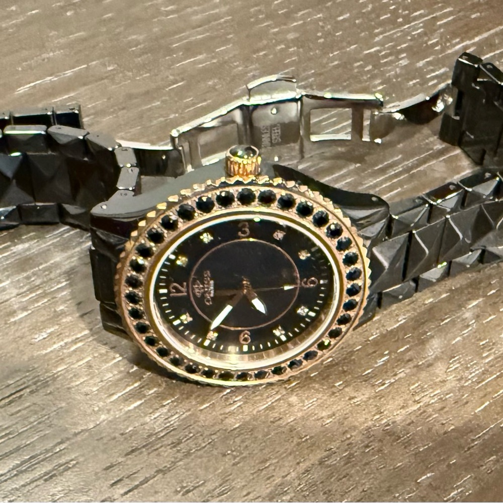 ONISS Women’s, Black and Rose Tone, Ceramic Watch. - Picture 4 of 8